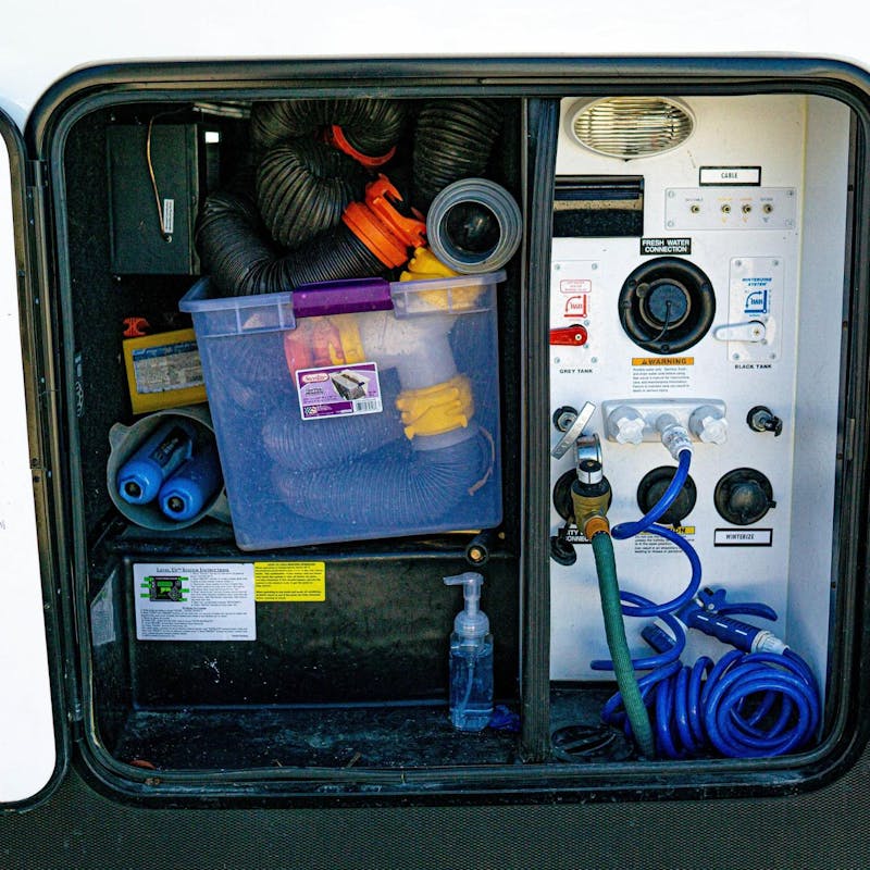 A look at how Samantha and Blake organize the hoses in their Dutchmen Voltage.