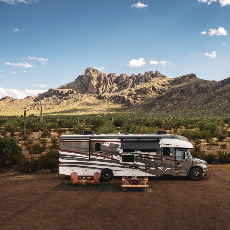 A Tiffin Allegro Bay boondocking in Arizona