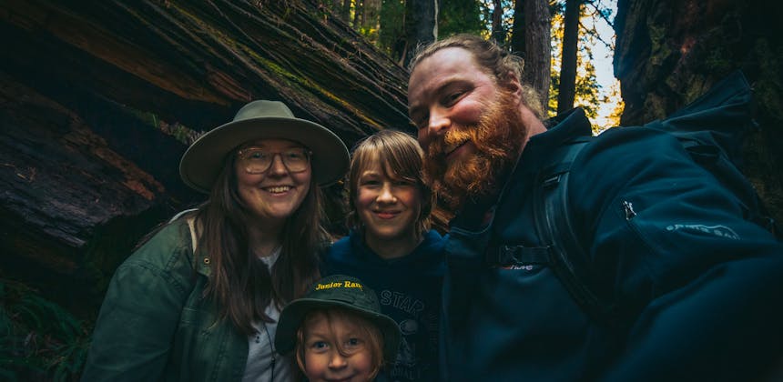 Kris & Andy Murphy's family take a selfie