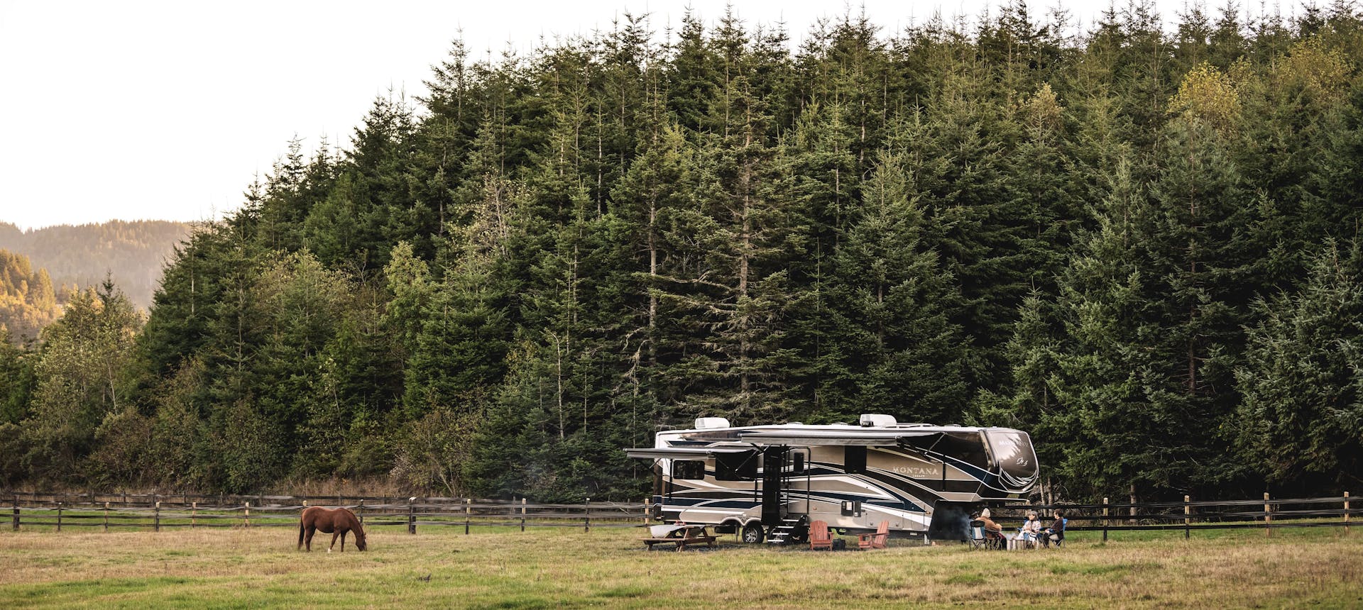 What Is a Fifth Wheel RV and What Do They Offer? - THOR Industries
