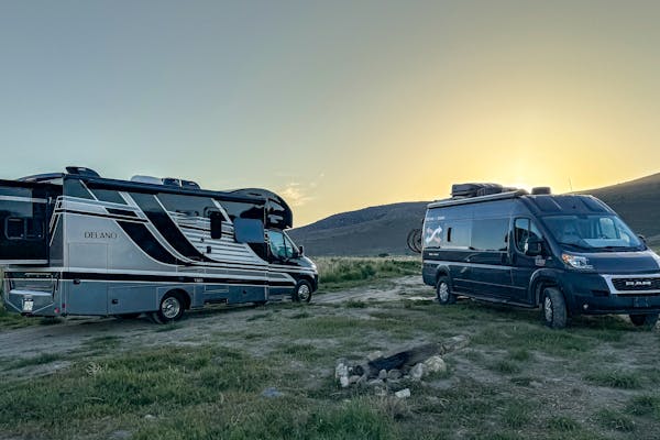 Gabe and Rocio Rivero's Thor Motor Coach Delano and Thor Motor Coach Sequence boondocking next to each other.