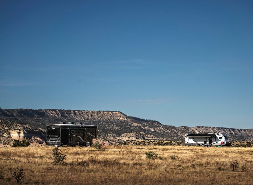 A Jayco Pinnacle fifth wheel boondocking in the desert.