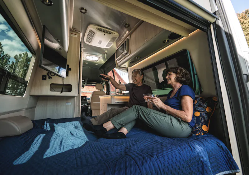 Basic Rvs User-Friendly Best RVs for Beginners - THOR Industries