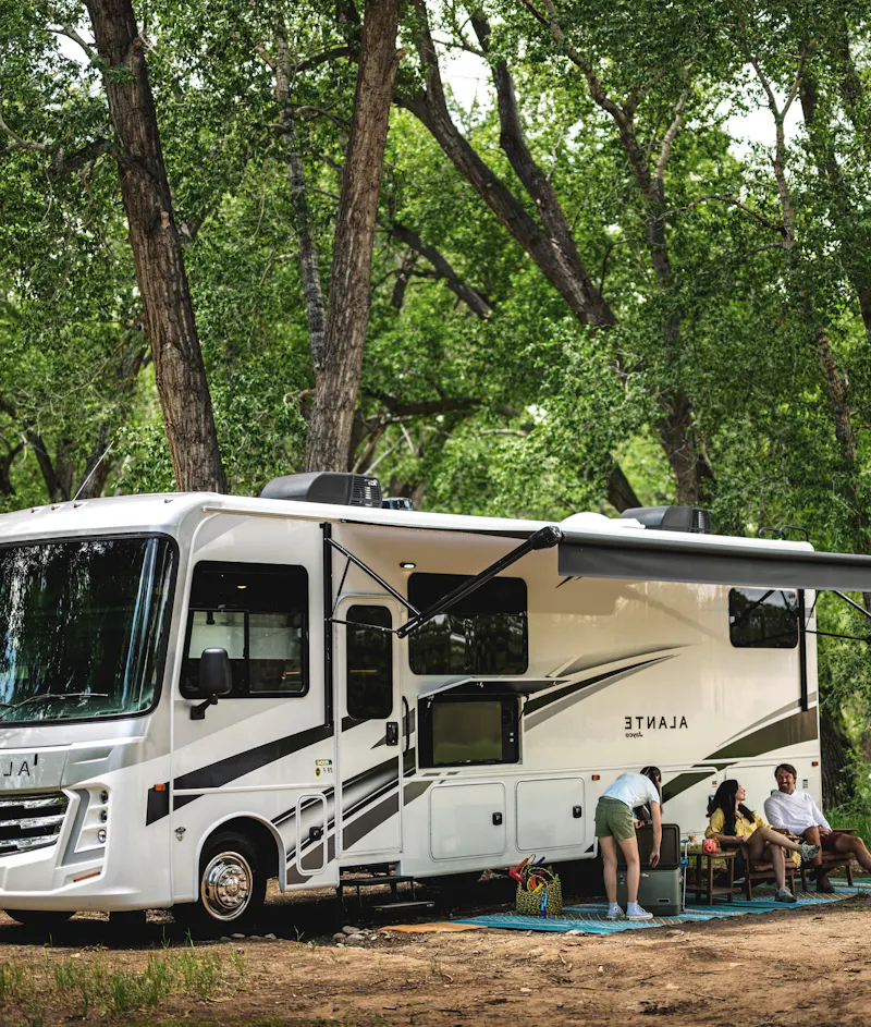 Basic Rvs User-Friendly Best RVs for Beginners - THOR Industries