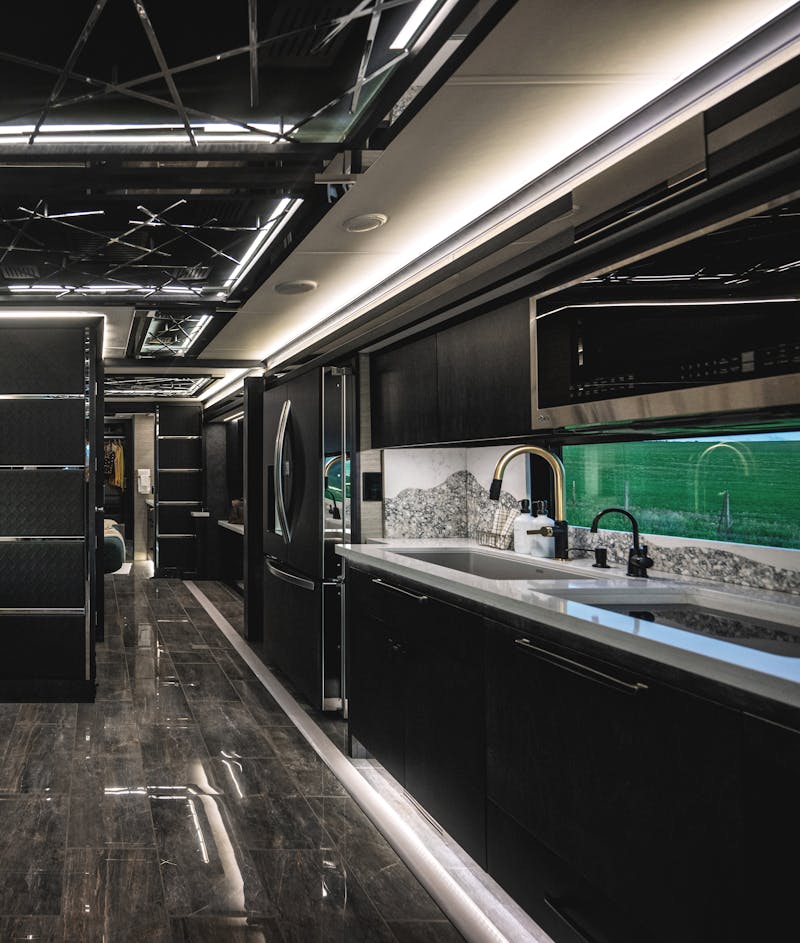 The Best RVs With Smart-Tech Features - THOR Industries