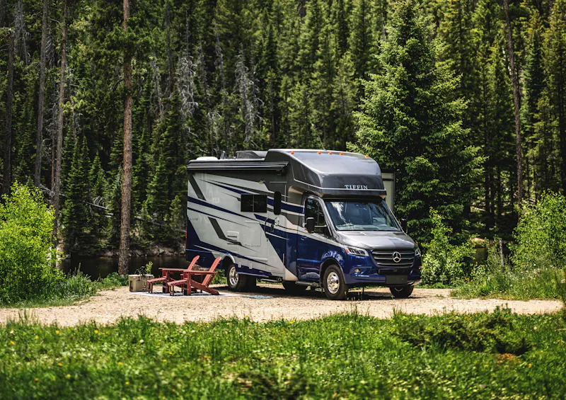 The Best RVs for Camping Off-Grid - THOR Industries