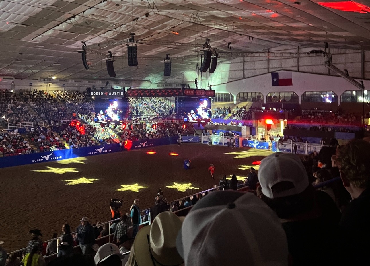 Bailey and Nicole Damberg at a rodio.