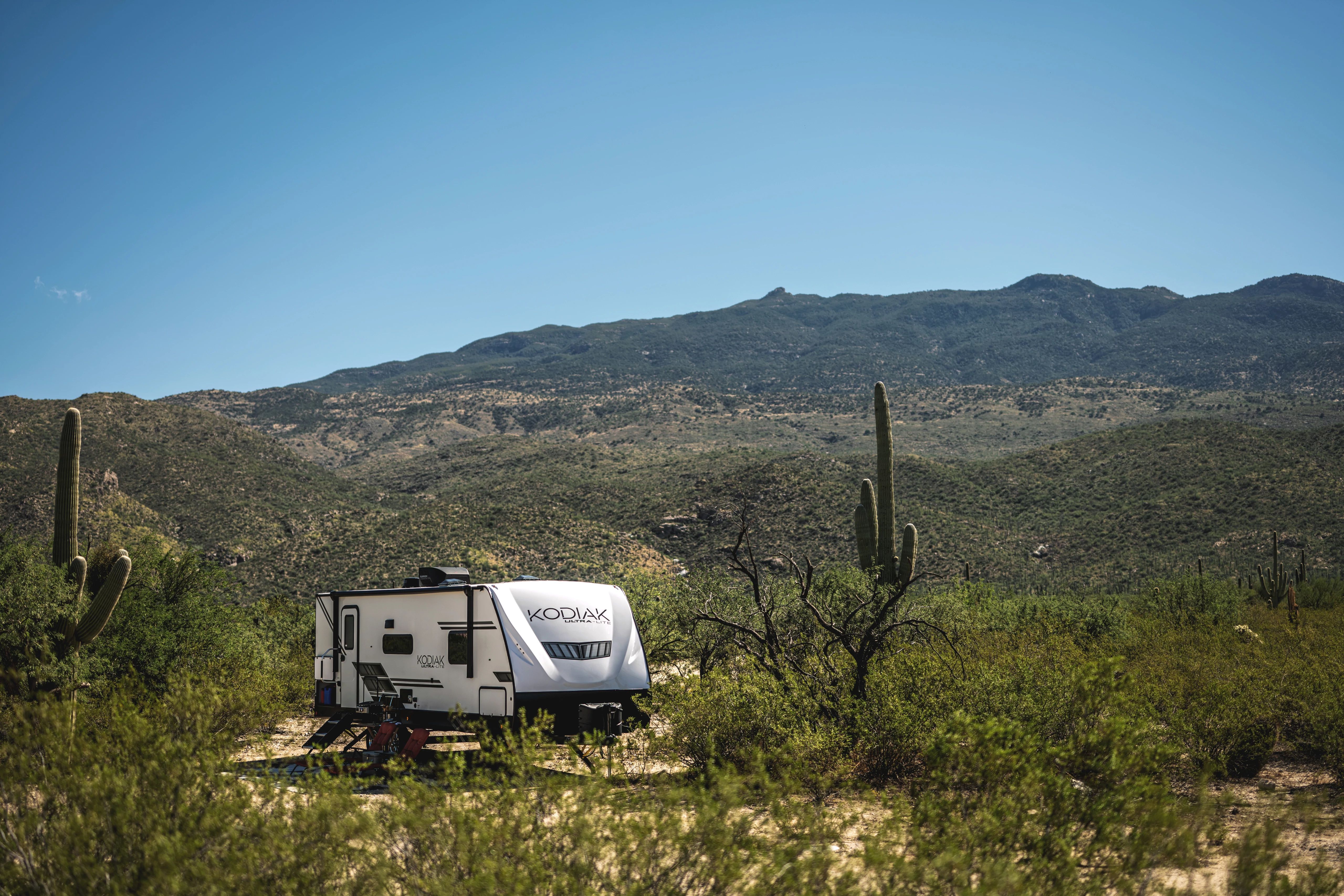 Dutchmen Kodiak Club travel trailer 