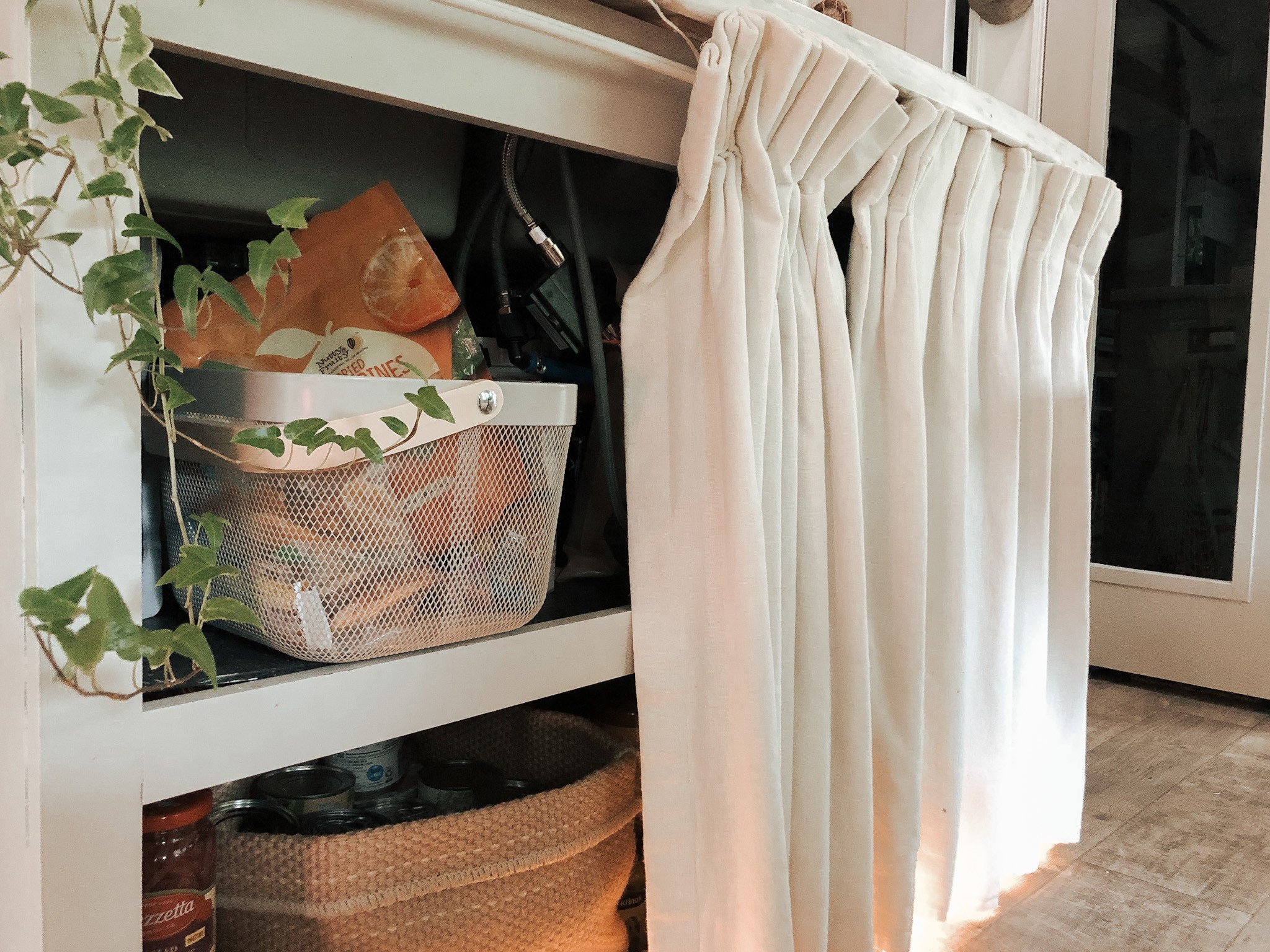 Bibi BARRINGER's baskets for storage in her RV 