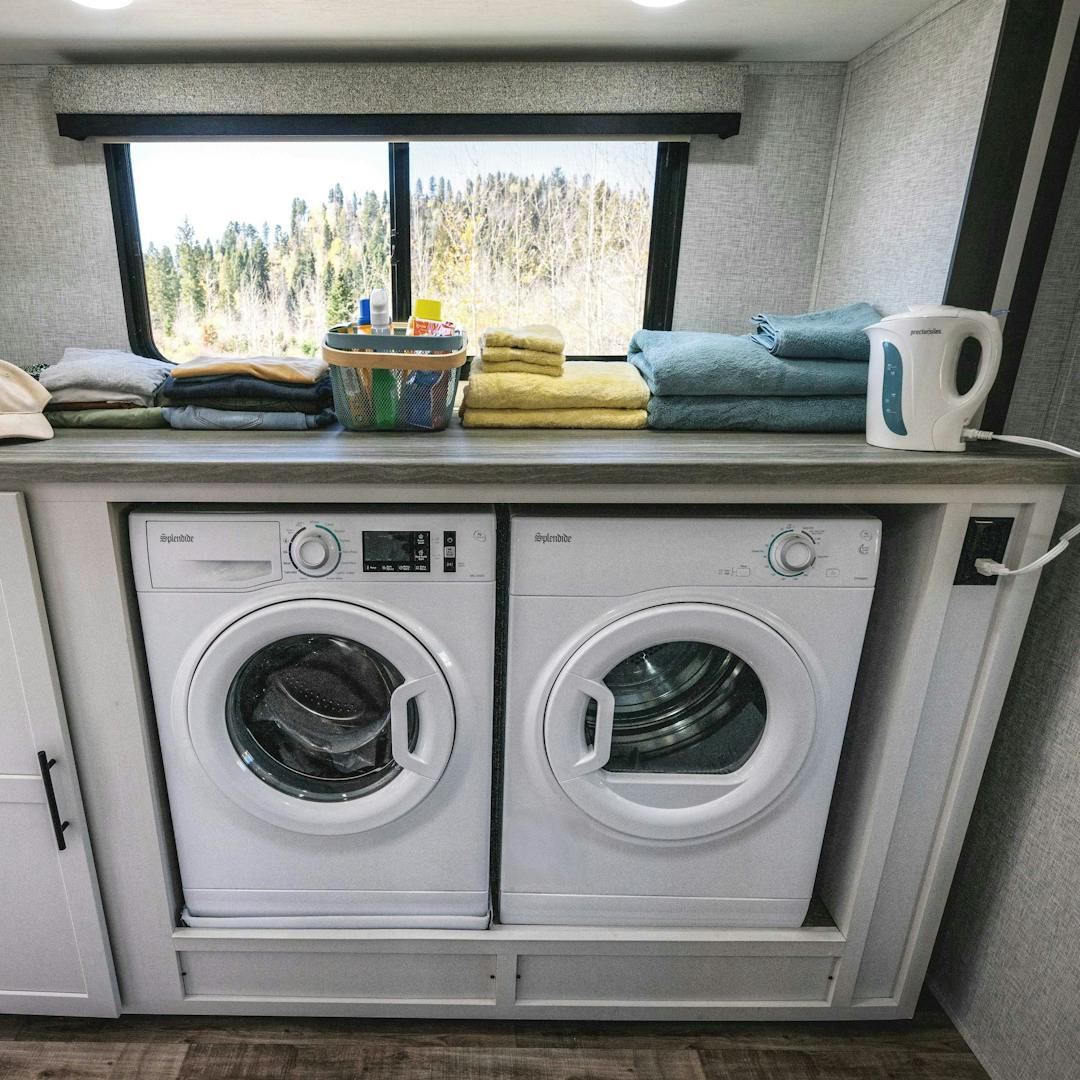 Rvs With A Washer And Dryer: Ultimate Convenience On The Road