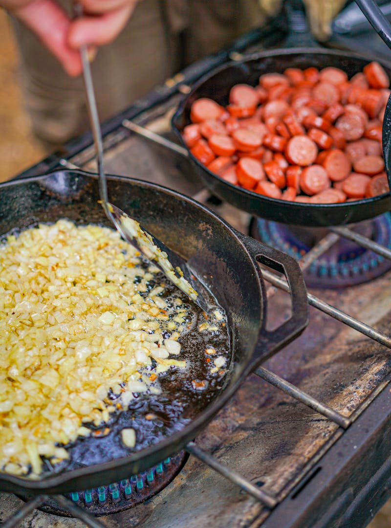 Cooking food in a dutch oven outside