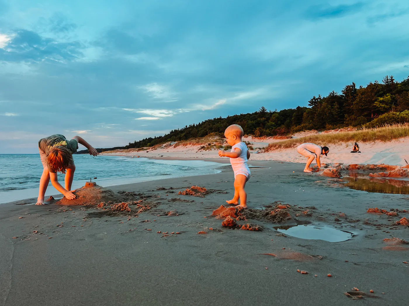 Andy and Kris Murphy's kids playing in the sand at Lake Michigan in Huron-Manistee National Forest 