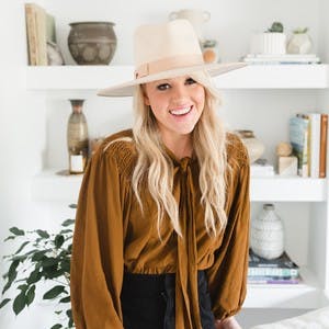 Portrait of Amber Thrane.